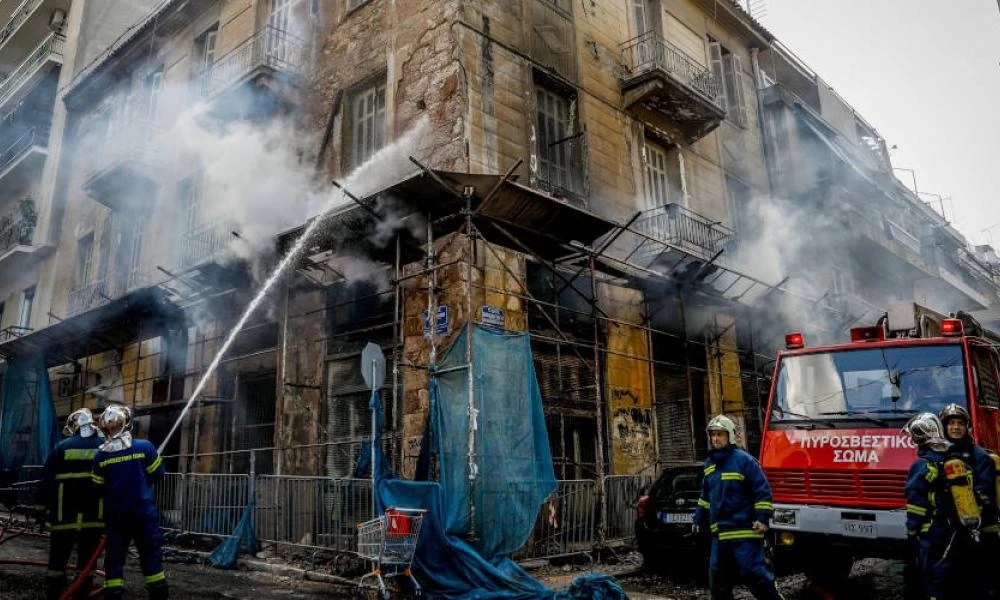 Επέτειος Γρηγορόπουλου: Φωτιά σε κτήριο που ζούσε άστεγος